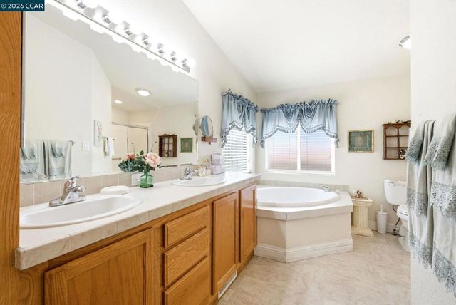 16401 San Pablo Ave, San Pablo, CA 94806