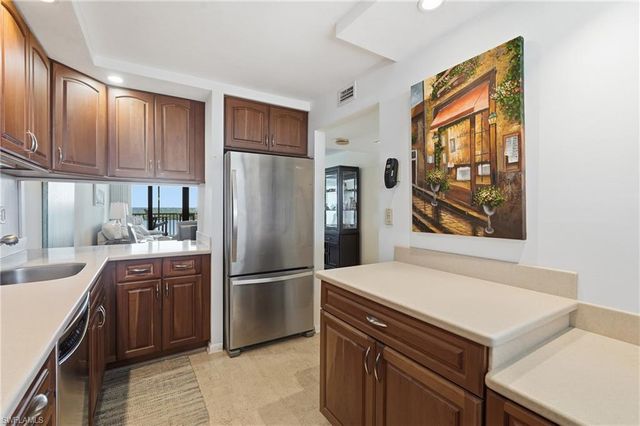 4223 Bay Beach LN 4F, Fort Myers Beach, FL 33931