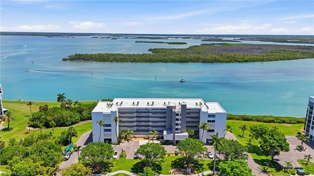 4223 Bay Beach LN 4F, Fort Myers Beach, FL 33931