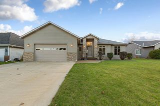 1447 Nottingham Drive, Owatonna, MN 55060