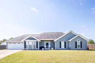 28 Whippoorwill Lane, Fort Mitchell, AL 36856
