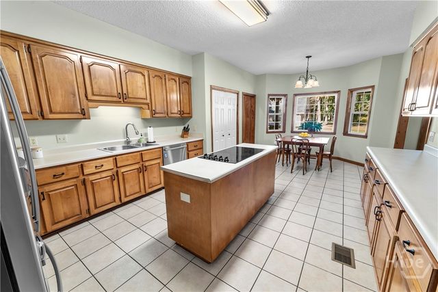 472 S Laurel Circle, Eden, GA 31307