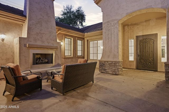 2004 E CANYON Place, Chandler, AZ 85249