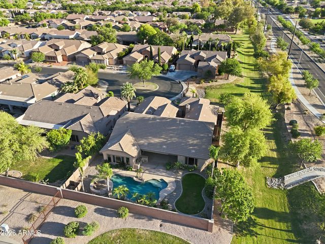 2004 E CANYON Place, Chandler, AZ 85249
