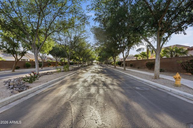 2004 E CANYON Place, Chandler, AZ 85249