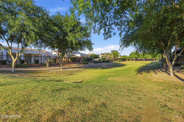 2004 E CANYON Place, Chandler, AZ 85249