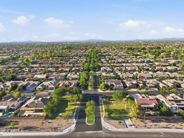 2004 E CANYON Place, Chandler, AZ 85249