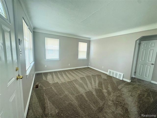7574 Timken Avenue, Warren, MI 48091