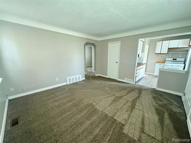 7574 Timken Avenue, Warren, MI 48091