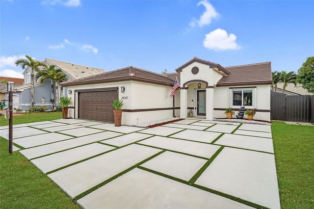 16322 SW 76th St, Miami, FL 33193