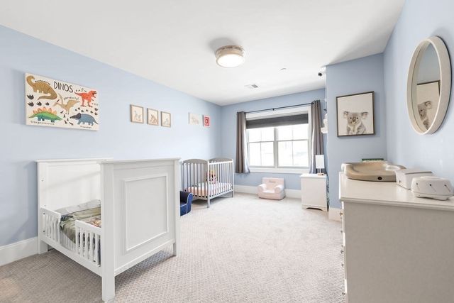 26 Southfield Ln 26, Sherborn, MA 01770