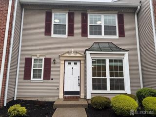 358 Hadleigh Lane, North Brunswick, NJ 08902