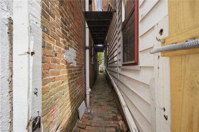 367 Middle ST, Portsmouth, VA 23704
