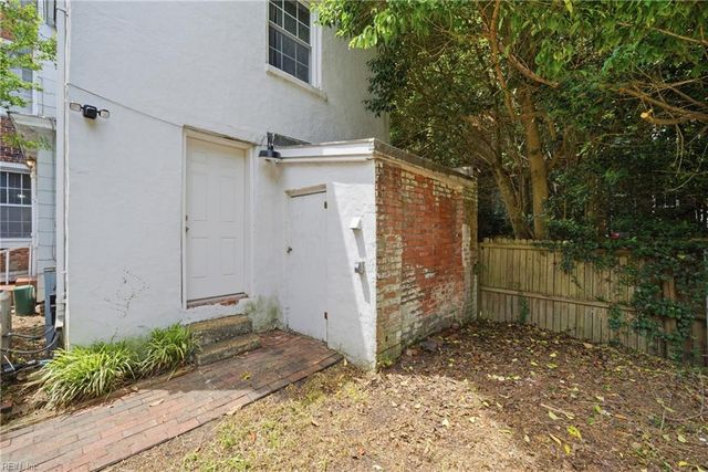 367 Middle ST, Portsmouth, VA 23704