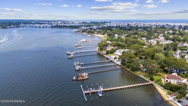 909 River Oaks Lane, Point Pleasant, NJ 08742