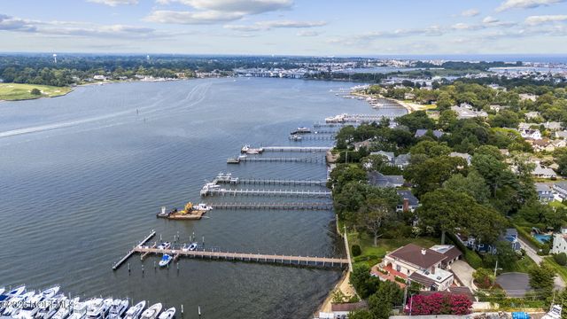 909 River Oaks Lane, Point Pleasant, NJ 08742