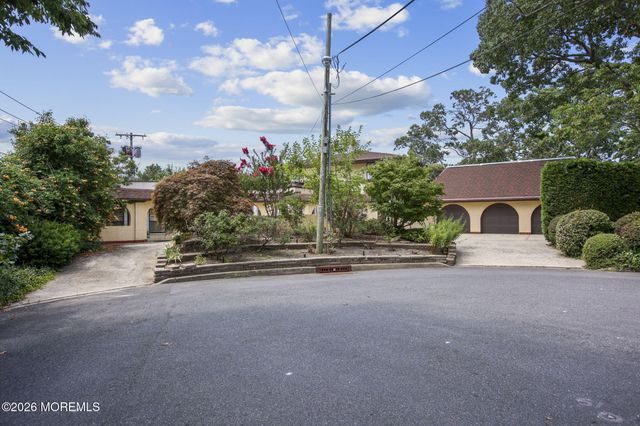 909 River Oaks Lane, Point Pleasant, NJ 08742