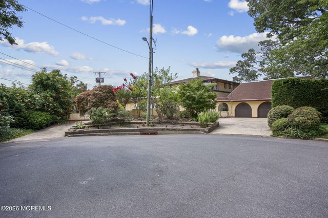 909 River Oaks Lane, Point Pleasant, NJ 08742