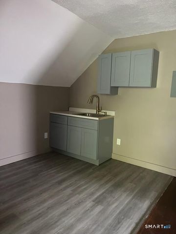 22 Burton Street, Hartford, CT 06112