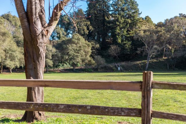 111 Aptos Village Way 4, Aptos, CA 95003