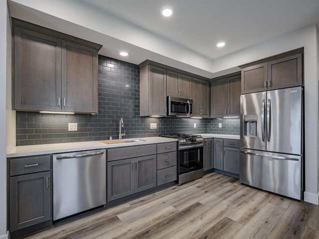 111 Aptos Village Way 4, Aptos, CA 95003