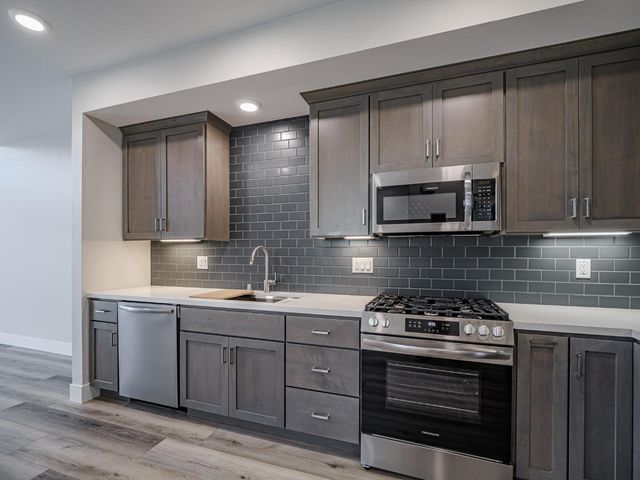 111 Aptos Village Way 4, Aptos, CA 95003