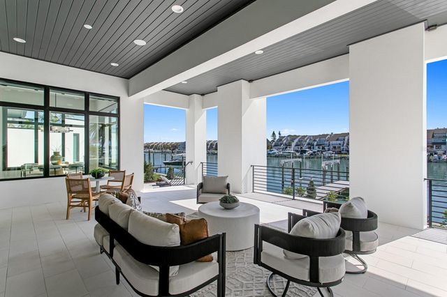 500 BARCELONA DRIVE, St Petersburg, FL 33715