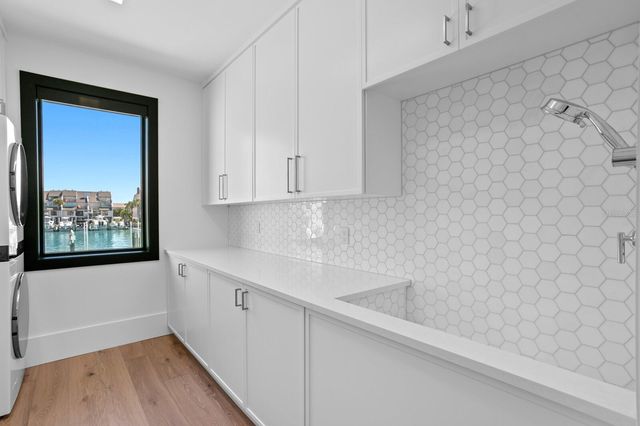 500 BARCELONA DRIVE, St Petersburg, FL 33715