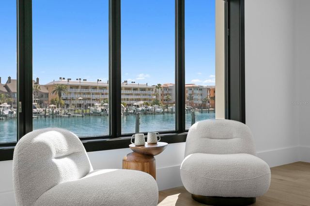 500 BARCELONA DRIVE, St Petersburg, FL 33715