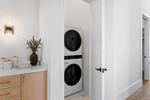 500 BARCELONA DRIVE, St Petersburg, FL 33715