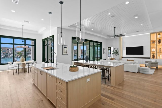 500 BARCELONA DRIVE, St Petersburg, FL 33715