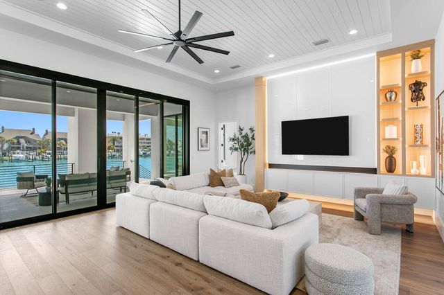 500 BARCELONA DRIVE, St Petersburg, FL 33715