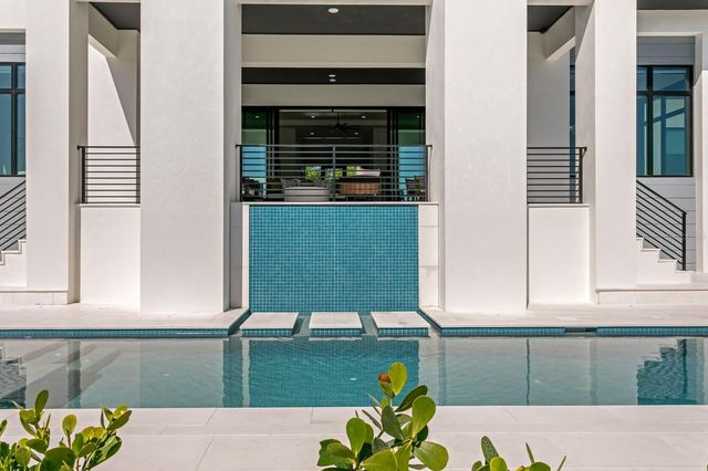 500 BARCELONA DRIVE, St Petersburg, FL 33715