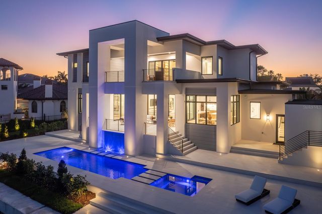 500 BARCELONA DRIVE, St Petersburg, FL 33715