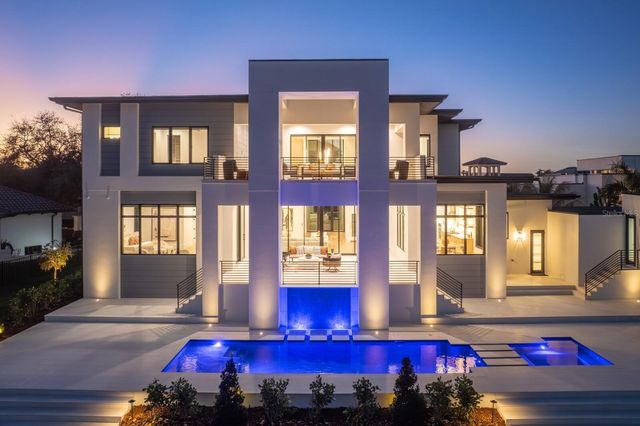 500 BARCELONA DRIVE, St Petersburg, FL 33715