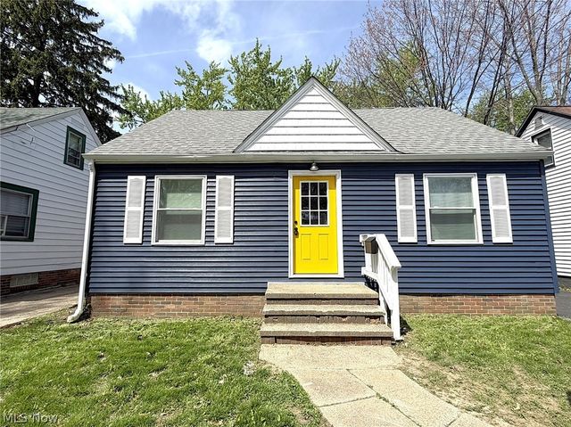 11804 Kensington Avenue, Cleveland, OH 44111