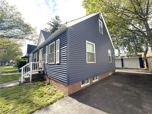 11804 Kensington Avenue, Cleveland, OH 44111