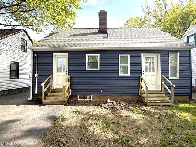 11804 Kensington Avenue, Cleveland, OH 44111
