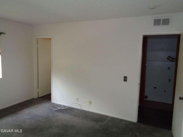 42935 15th Street Unit 6, Lancaster, CA 93534