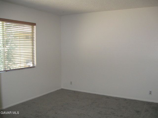42935 15th Street Unit 6, Lancaster, CA 93534