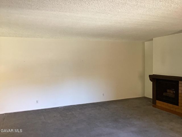 42935 15th Street Unit 6, Lancaster, CA 93534