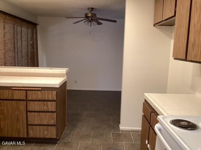 42935 15th Street Unit 6, Lancaster, CA 93534