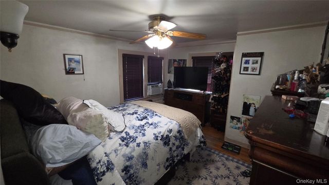 34 Irma Avenue, Port Washington, NY 11050