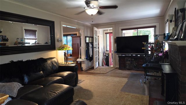 34 Irma Avenue, Port Washington, NY 11050