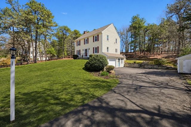 27 Village West Trail, Plymouth, MA 02360