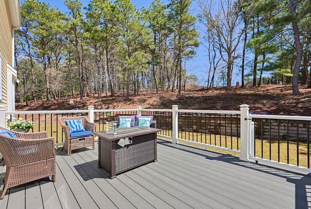 27 Village West Trail, Plymouth, MA 02360