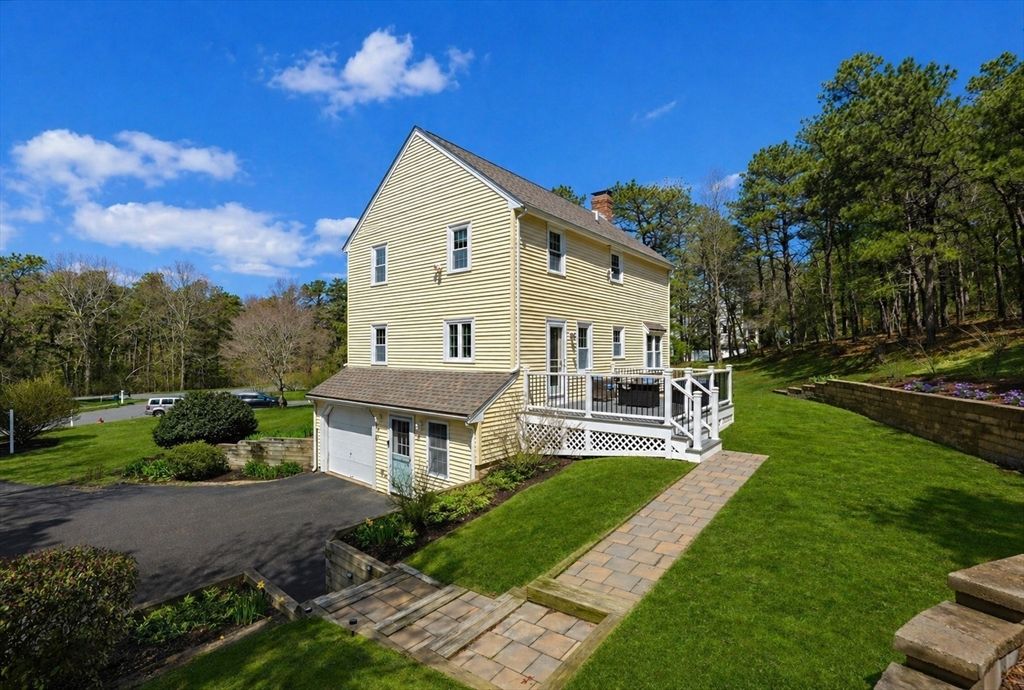 27 Village West Trail, Plymouth, MA 02360