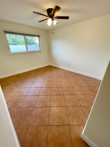 7023 SW 2nd St 7023, Miami, FL 33144