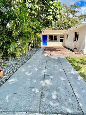 7023 SW 2nd St 7023, Miami, FL 33144