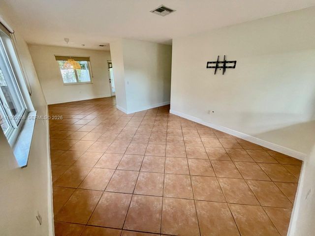 7023 SW 2nd St 7023, Miami, FL 33144
